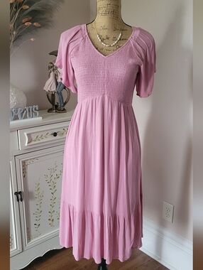 Smocked V-Neck Midi Dress in Soft Pink